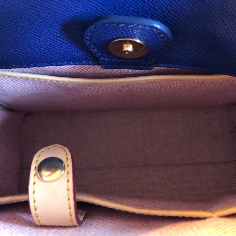 Dooney & Bourke Saffiano Janine Crossbody Satchel WITH Key holder & Wristlet! - Picture 6 of 10